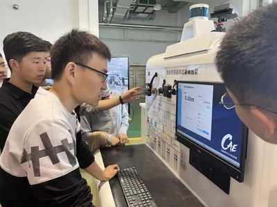 汽車工程系成功舉辦智能網聯汽車實訓設備專項培訓，深化通信與自動控制技術研究